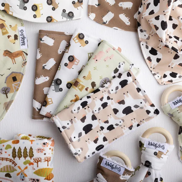 Sustainable washing cloths in farm print.