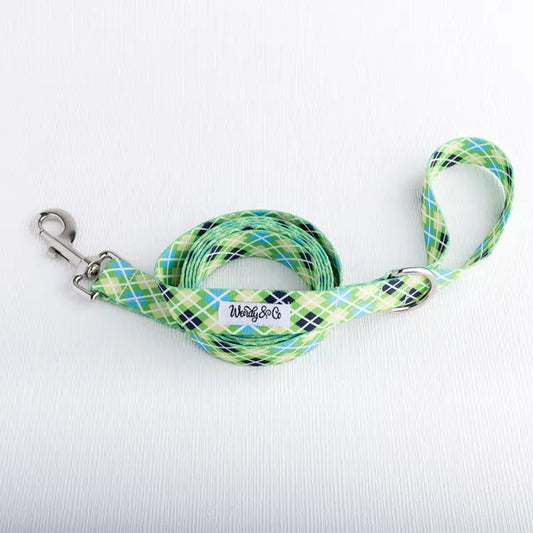 Upcountry Argyle leash featuring classic plaid patter.