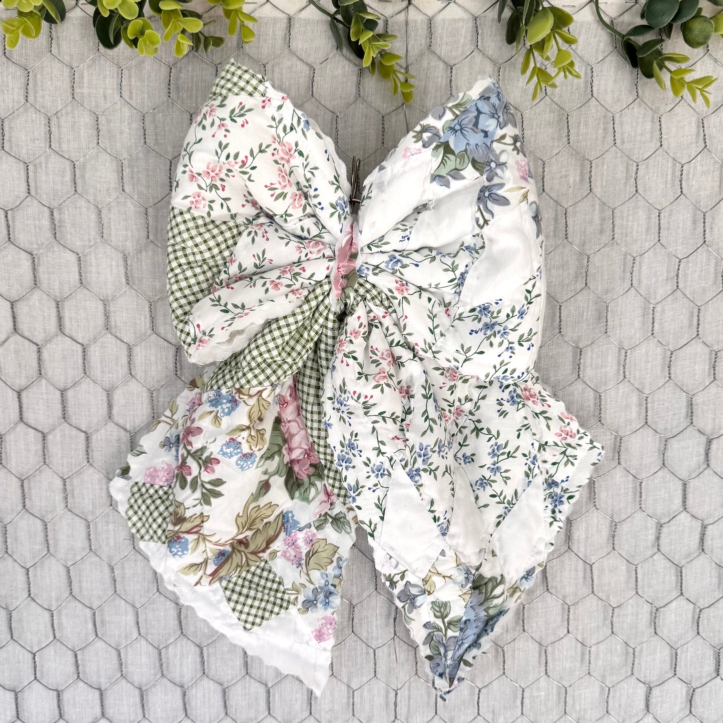 Abigale Quilted Bow Door Hanger