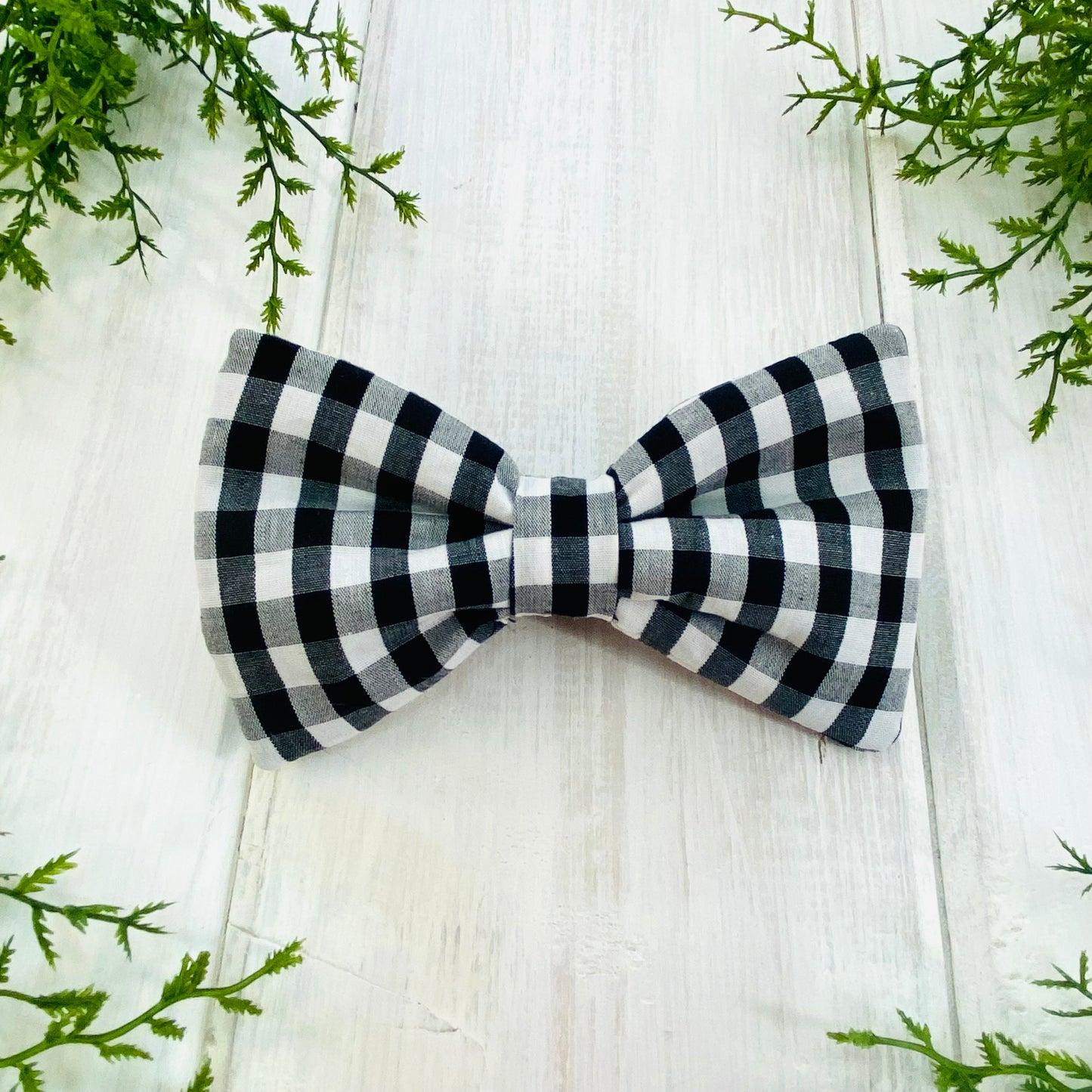 Black & white gingham check bow tie for pets.