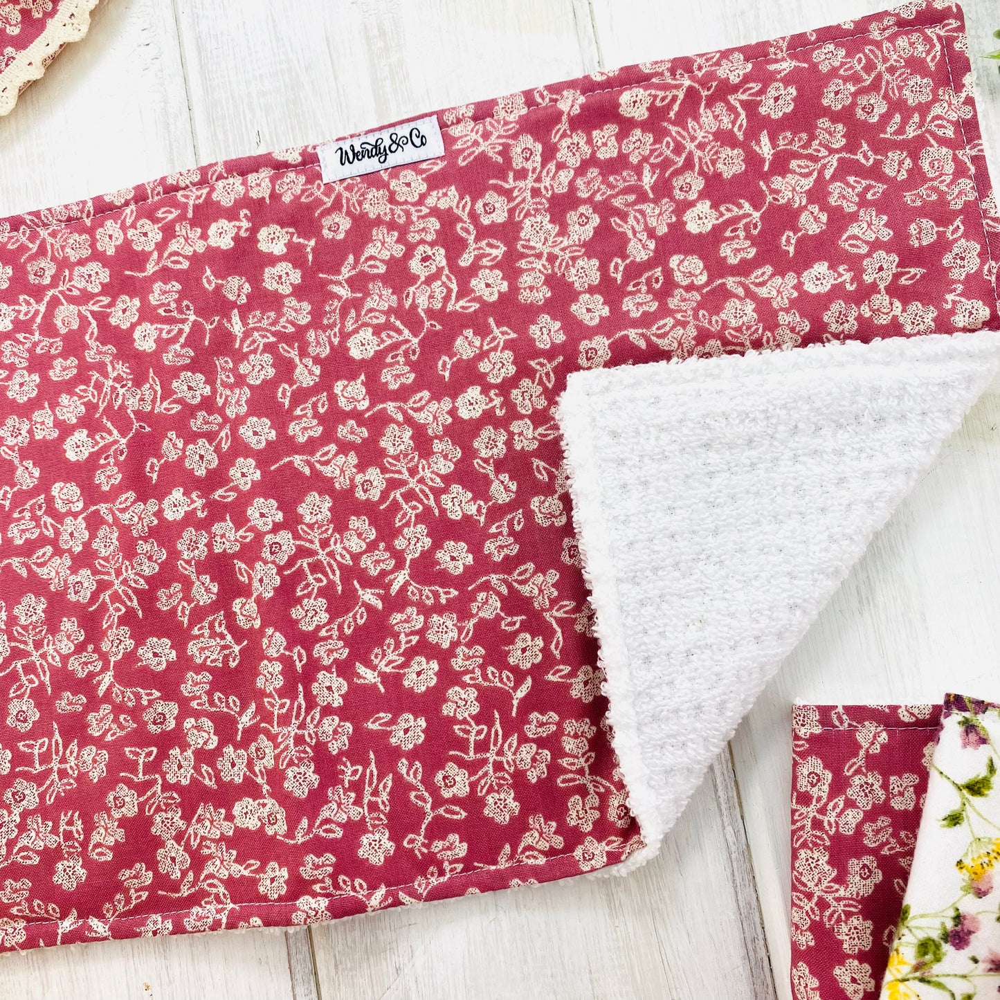 Floral burp cloth, great gift for baby girl.