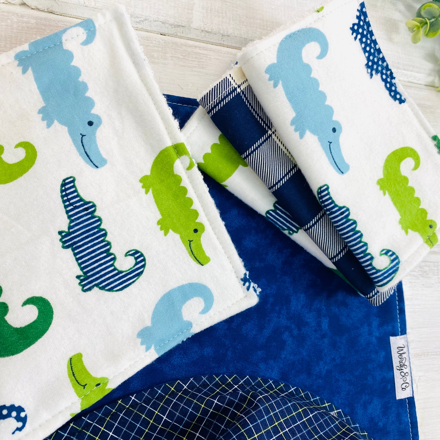 Happy alligators blue theme baby boy gift of washing cloths.